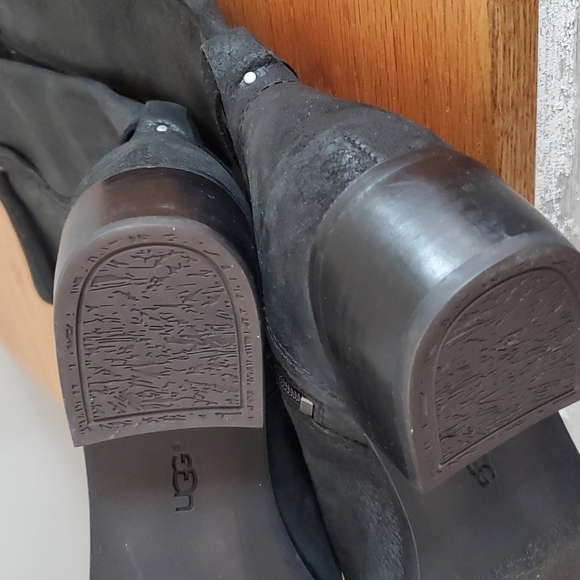 Ugg boots size 8 - Picture 9 of 9